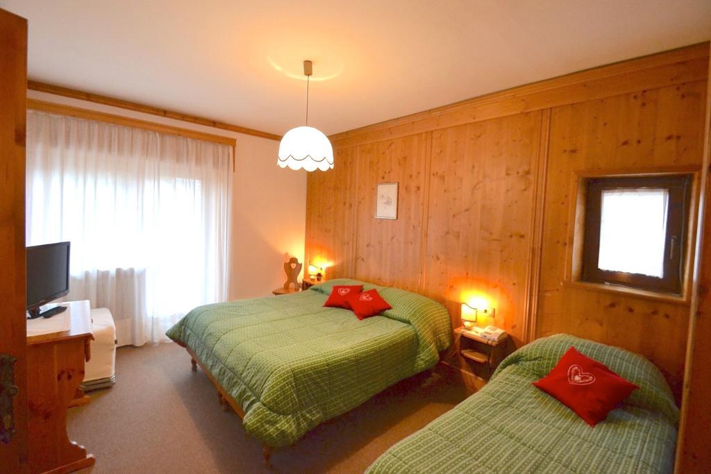Hotel Villa Nevada Cortina d'Ampezzo Room photo