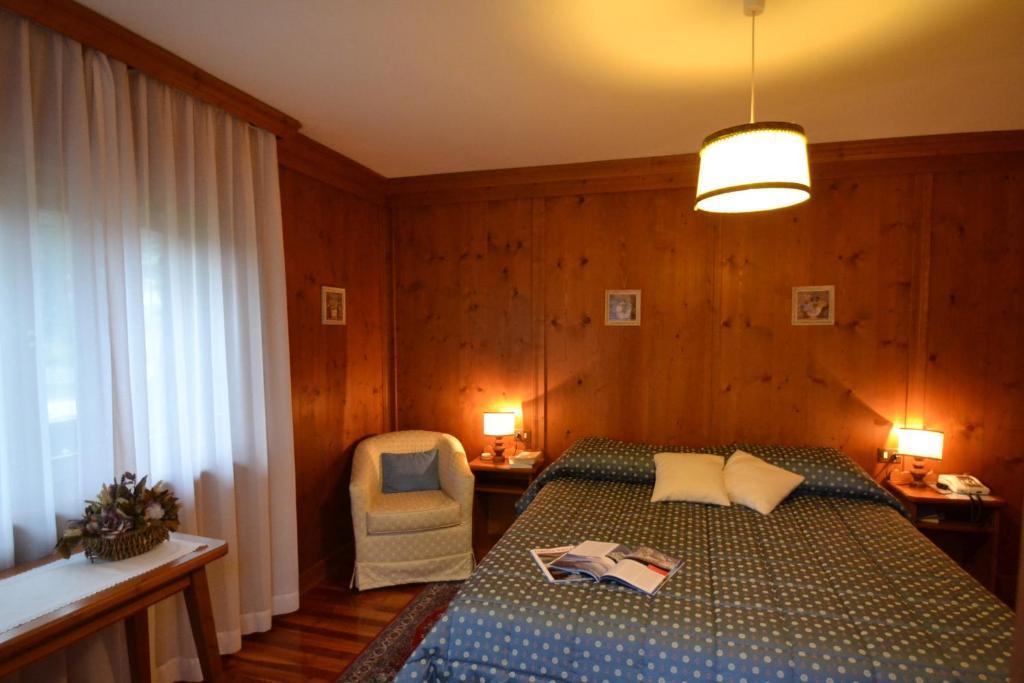 Hotel Villa Nevada Cortina d'Ampezzo Room photo