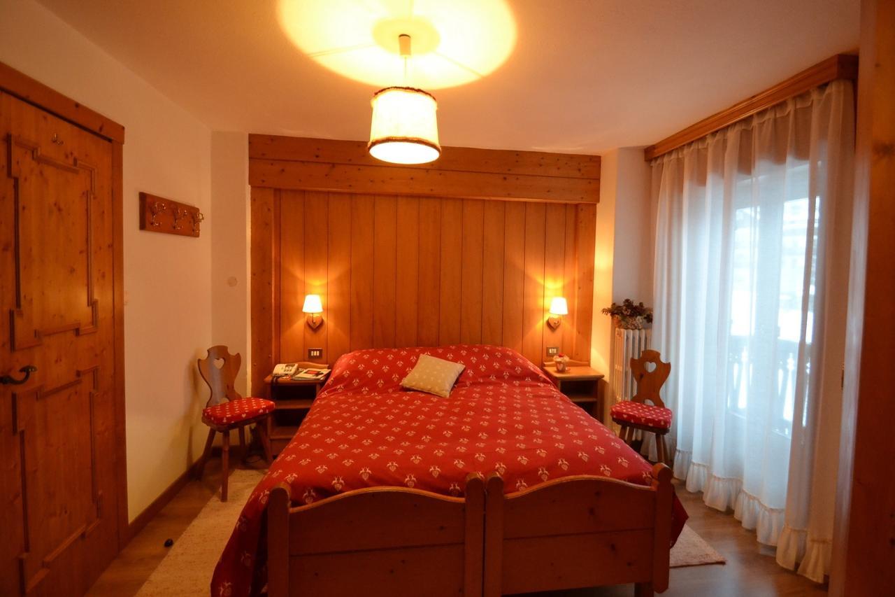 Hotel Villa Nevada Cortina d'Ampezzo Exterior photo